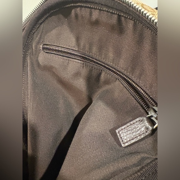 GUCCI Original GG Canvas Travel Backpack - Picture 9 of 9